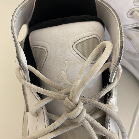 Jordans shoes female - Picture 2 of 5